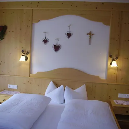 בית חווה Alpenbauernhof Groebenhof *