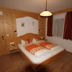 Agroturismo Alpenbauernhof Groebenhof