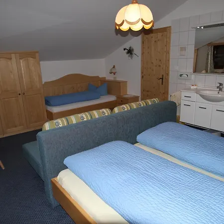 Alpenbauernhof Groebenhof فلبمس